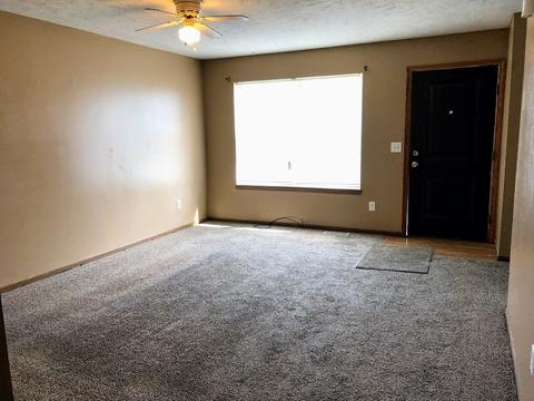 1216 Wall St, Normal, IL 61761 photo 2