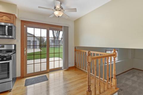 967 Cuyahoga Dr, Bartlett, IL 60103 photo 10