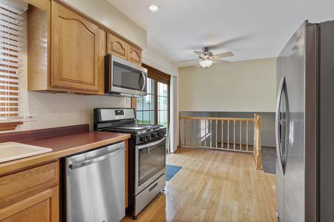 967 Cuyahoga Dr, Bartlett, IL 60103 photo 9