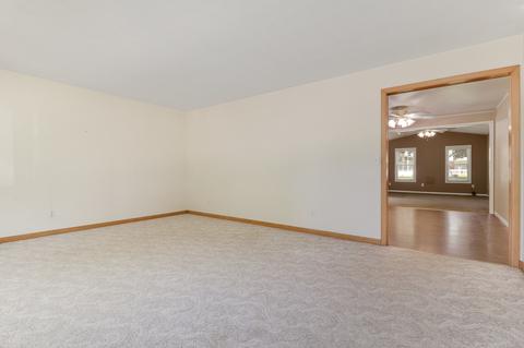 404 W Exchange St, Danvers, IL 61732 photo 3