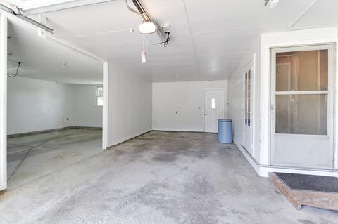 404 W Exchange St, Danvers, IL 61732 photo 2