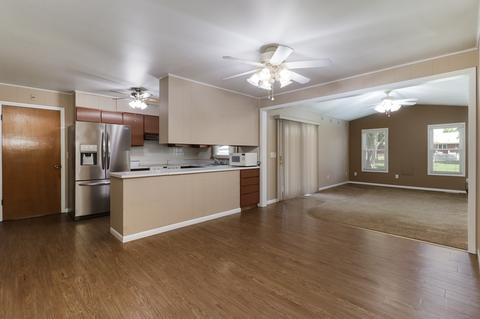 404 W Exchange St, Danvers, IL 61732 photo 6
