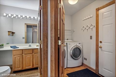 208 S Rush St, Itasca, IL 60143 photo 10