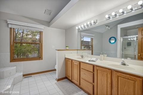 208 S Rush St, Itasca, IL 60143 photo 17