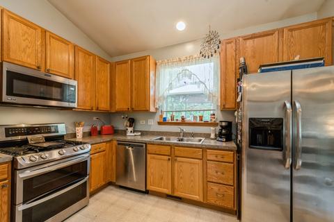 32759 Innetowne Rd, Lakemoor, IL 60051 photo 5