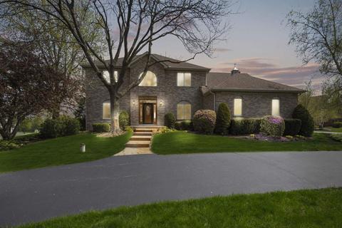 4 N495 Mountain Ash Dr, Wayne, IL 60184 photo 1