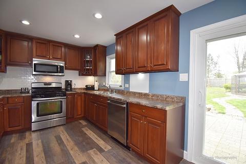 812 Foster Ave, Bartlett, IL 60103 photo 9