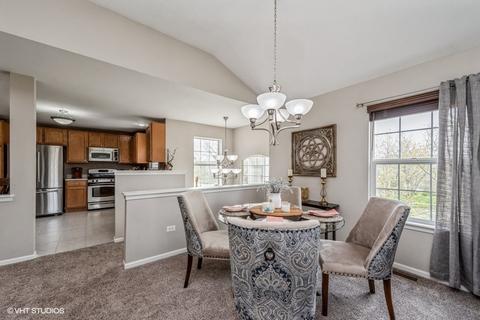 524 Legend Ln, Mchenry, IL 60050 photo 9