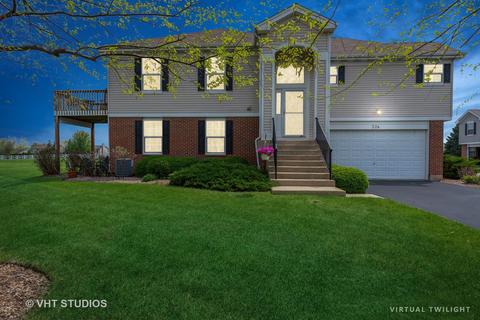 524 Legend Ln, Mchenry, IL 60050 photo 1