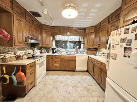 528 Broadmeadow Rd, Rantoul, IL 61866 photo 3