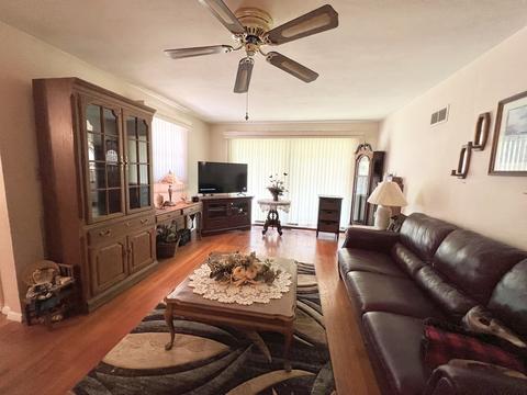 528 Broadmeadow Rd, Rantoul, IL 61866 photo 2