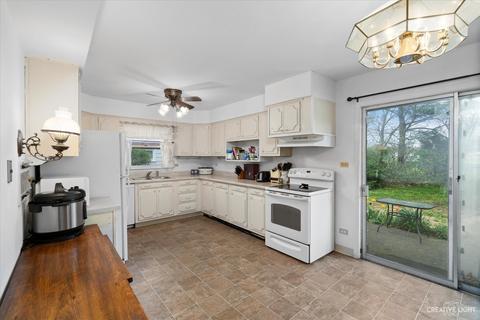173 S Jane Dr, Elgin, IL 60123 photo 10