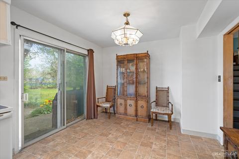 173 S Jane Dr, Elgin, IL 60123 photo 12