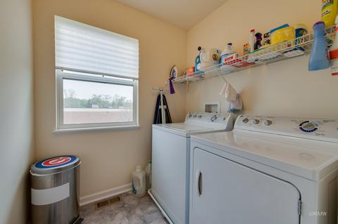 1319 Avery Ave, Wheaton, IL 60187 photo 21