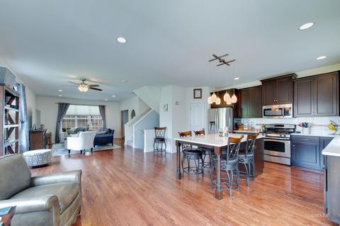 1319 Avery Ave, Wheaton, IL 60187 photo 7