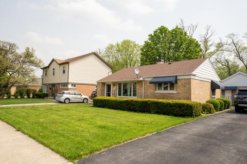 2631 Maple St, Des Plaines, IL 60018 photo 2