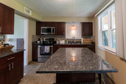 2631 Maple St, Des Plaines, IL 60018 photo 10