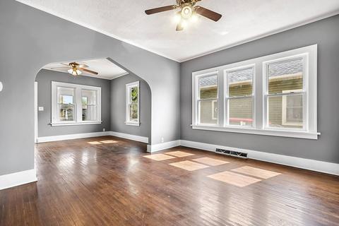 635 5th Ave, Aurora, IL 60505 photo 4