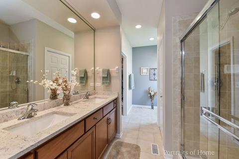 2240 Lundquist Dr, Aurora, IL 60503 photo 16