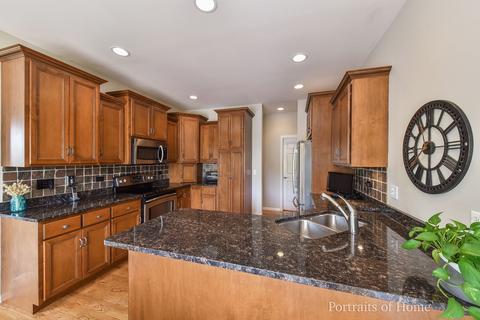 2240 Lundquist Dr, Aurora, IL 60503 photo 11