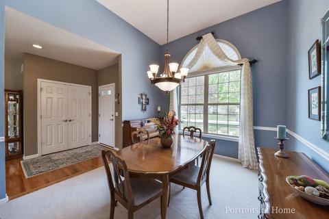 2240 Lundquist Dr, Aurora, IL 60503 photo 4