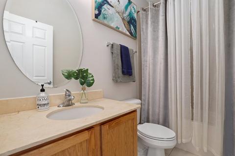 2336 E 71st St #B, Chicago, IL 60649 photo 12