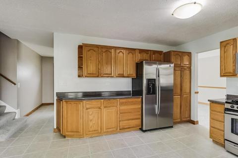 1194 Independence Dr, Bartlett, IL 60103 photo 9
