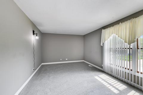 1194 Independence Dr, Bartlett, IL 60103 photo 18