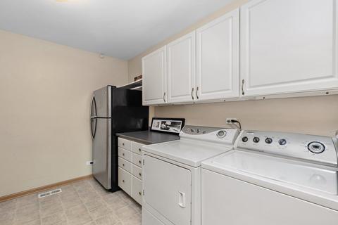 2608 Arbor Dr, Mchenry, IL 60050 photo 9