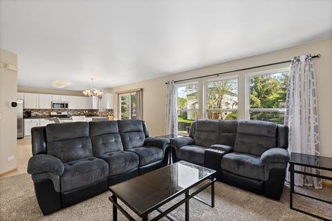2608 Arbor Dr, Mchenry, IL 60050 photo 5