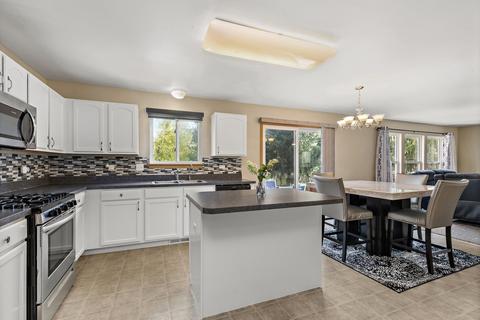 2608 Arbor Dr, Mchenry, IL 60050 photo 8