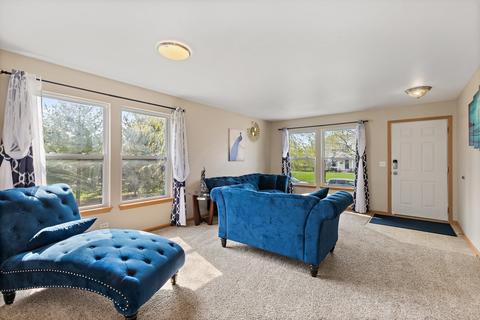 2608 Arbor Dr, Mchenry, IL 60050 photo 3