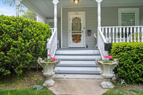 720 E Center St, Le Roy, IL 61752 photo 3