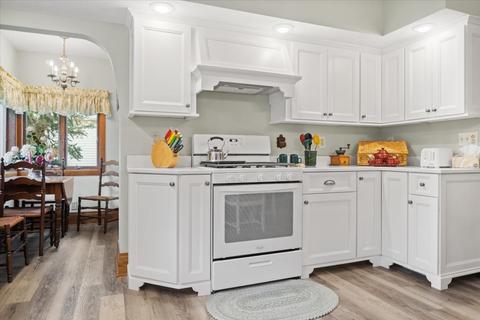 720 E Center St, Le Roy, IL 61752 photo 16
