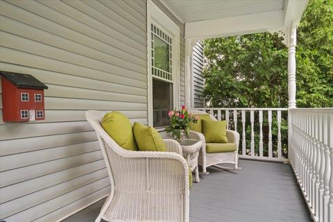 720 E Center St, Le Roy, IL 61752 photo 4