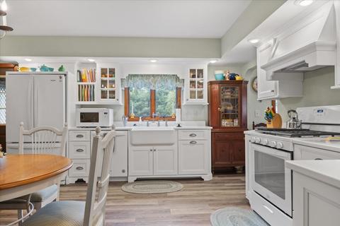 720 E Center St, Le Roy, IL 61752 photo 12