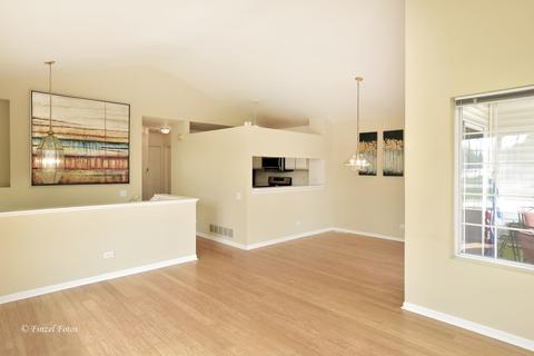 2265 Dawson Ln, Algonquin, IL 60102 photo 2