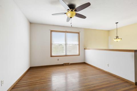 125 Shadowbrook Dr, Capron, IL 61012 photo 4