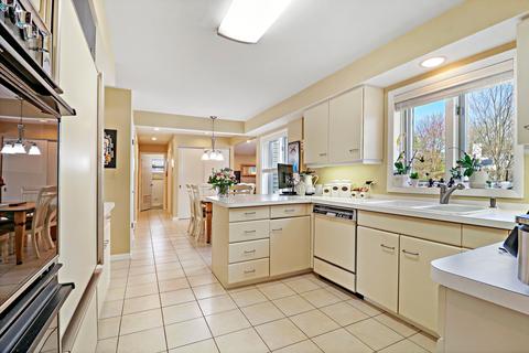 153 Plumtree Rd, Deerfield, IL 60015 photo 5
