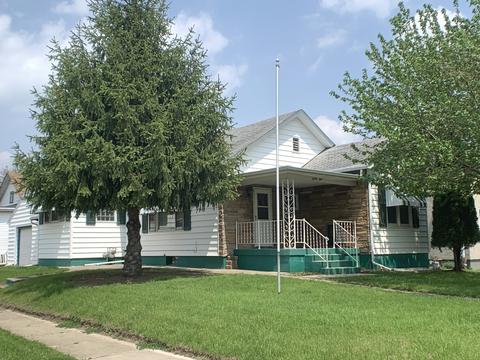 33 11th St, Peru, IL 61354 photo 1