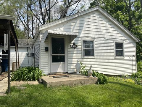 805 Bluff Ct, Peru, IL 61354 photo 1