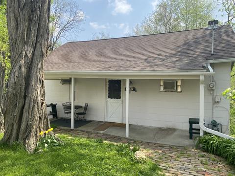 803 Bluff Ct, Peru, IL 61354 photo 1
