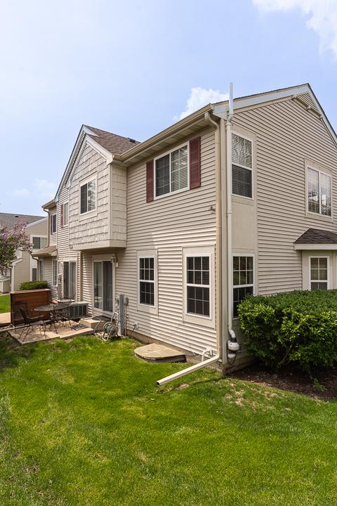 10752 Cape Cod Ln, Huntley, IL 60142 photo 5