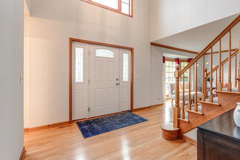 1824 Kelley Dr, Hoffman Estates, IL 60192 photo 13