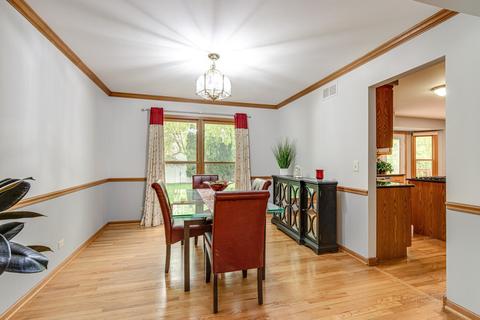 1824 Kelley Dr, Hoffman Estates, IL 60192 photo 4