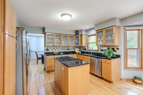 1824 Kelley Dr, Hoffman Estates, IL 60192 photo 5