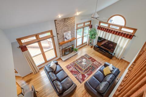 1824 Kelley Dr, Hoffman Estates, IL 60192 photo 12