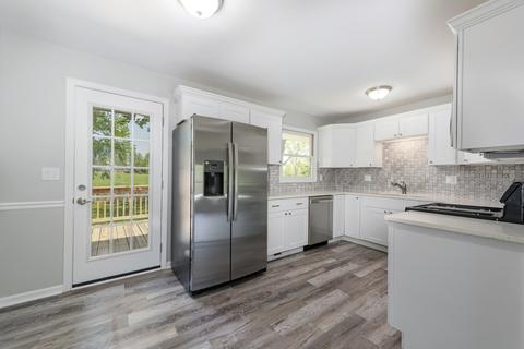 324 E Reader St, Elburn, IL 60119 photo 3