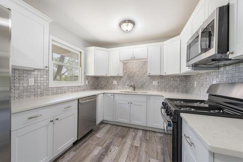 324 E Reader St, Elburn, IL 60119 photo 4