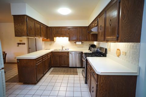 9 S420 Allison Ct, Willowbrook, IL 60527 photo 12